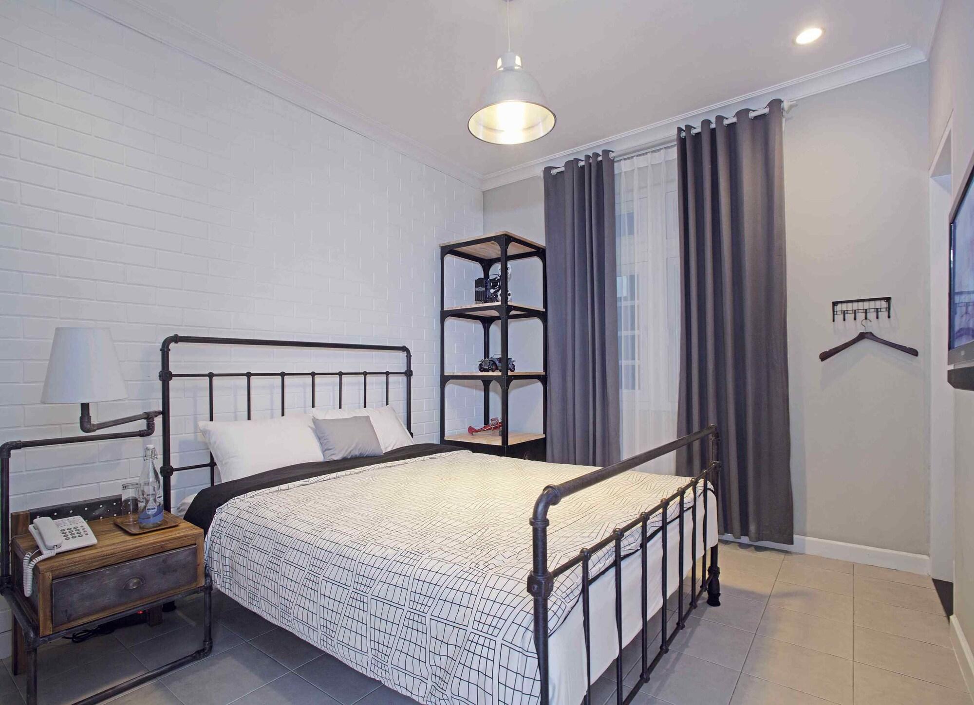 Cottonwood Bed & Breakfast House Бандунг Екстериор снимка